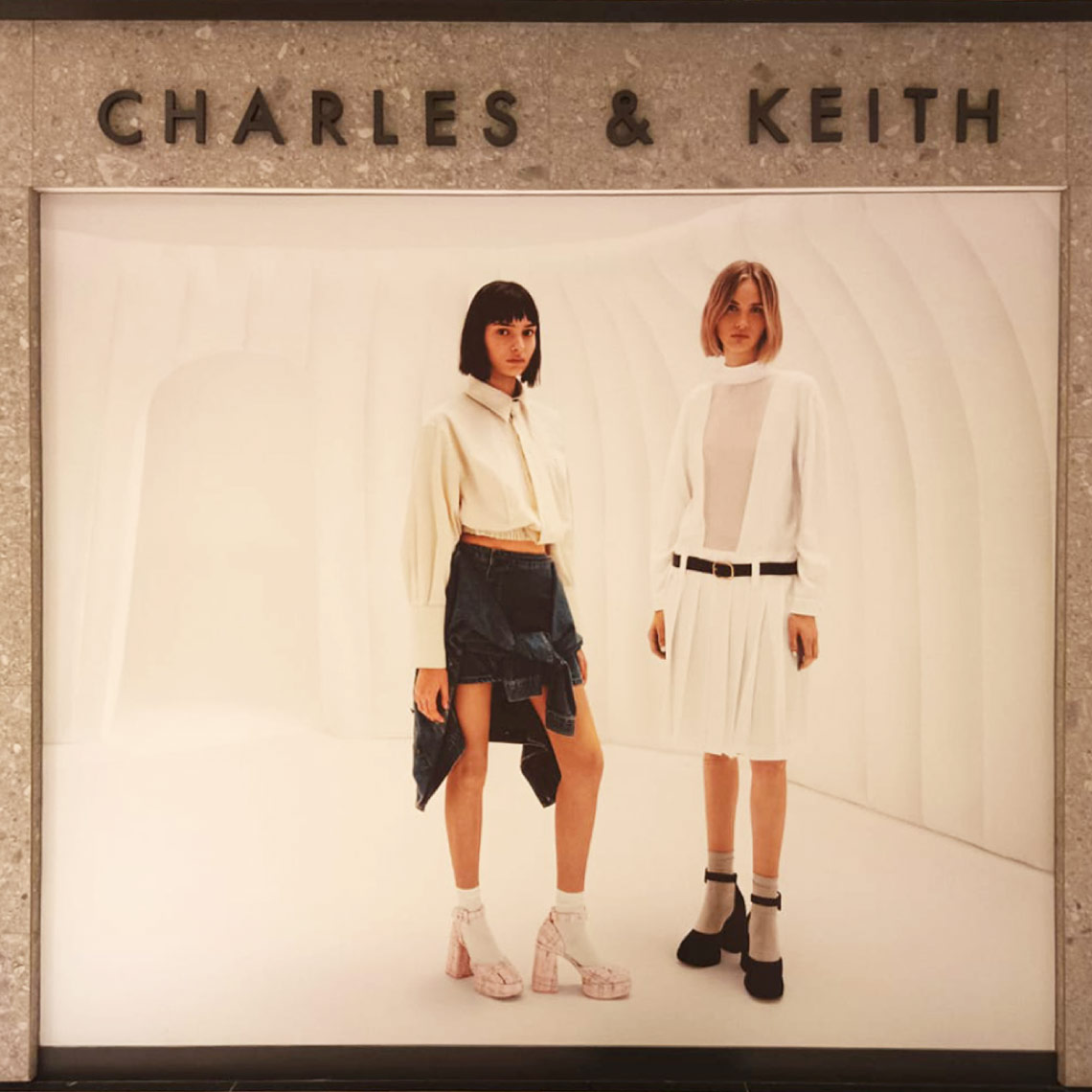 Charles-&-Keith-Tekstil